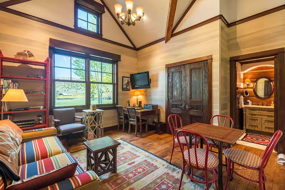 Madison Lodge At ECR - Mirr Ranch Group